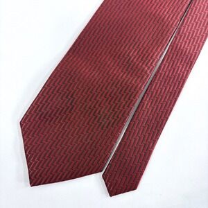 Hugo Boss Tie Red Geometric Zig Zag Textured 100% Silk Hand Made Mens Neck Tie